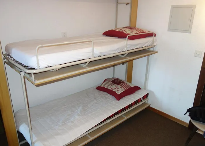 Mayens De L Ours Cz 031 - Mountain 6 Per *