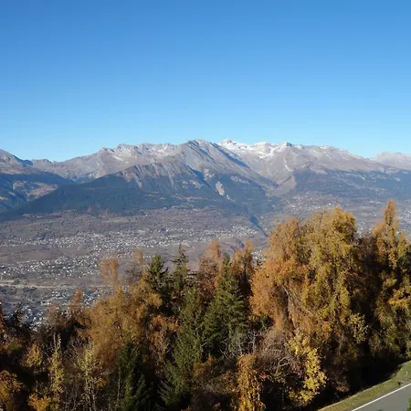 Mayens De L Ours Cz 031 - Mountain 6 Per *